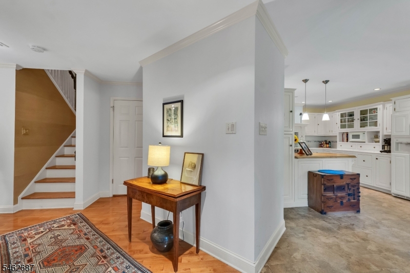 18 Marilyn Court Lawrence NJ 08648