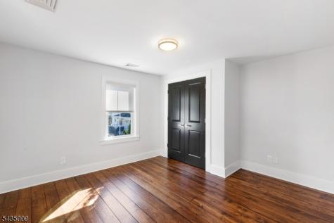 15 Main Street Clinton NJ 08801