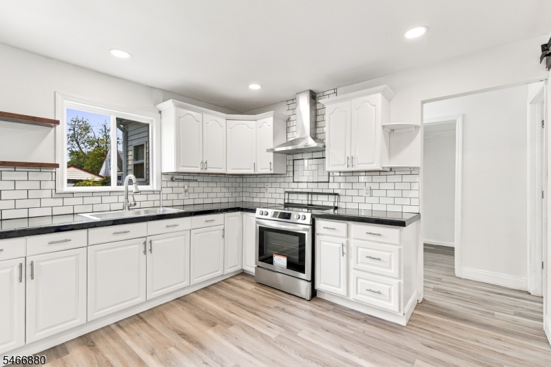 28 Newport Avenue Franklin NJ 08873