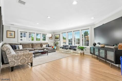27 Tremont West Orange NJ 07052