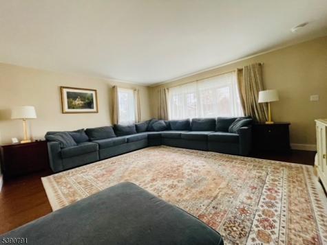 5 Wyckoff Mills-applegarth Monroe NJ 08831
