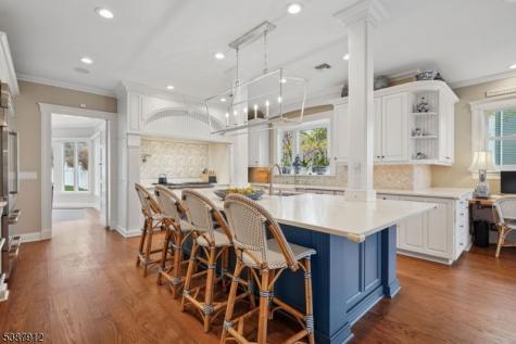 372 Up Mountain Avenue Montclair NJ 07043