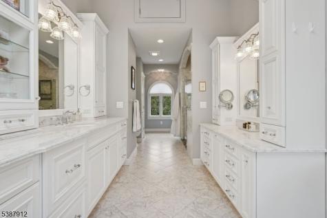 372 Up Mountain Avenue Montclair NJ 07043