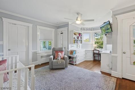 372 Up Mountain Avenue Montclair NJ 07043