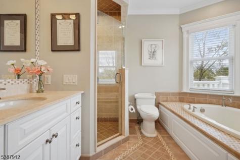 372 Up Mountain Avenue Montclair NJ 07043