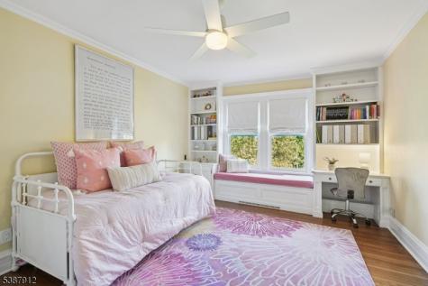 372 Up Mountain Avenue Montclair NJ 07043