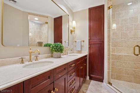 372 Up Mountain Avenue Montclair NJ 07043