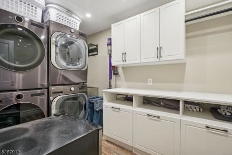 372 Up Mountain Avenue Montclair NJ 07043