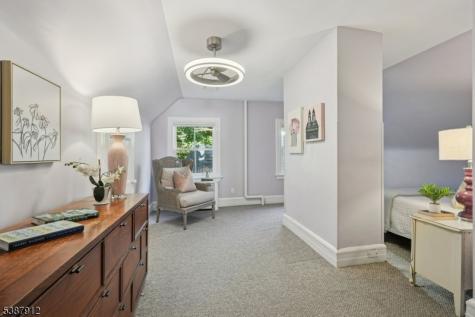 372 Up Mountain Avenue Montclair NJ 07043