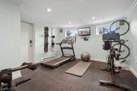 372 Up Mountain Avenue Montclair NJ 07043