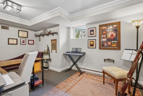 372 Up Mountain Avenue Montclair NJ 07043