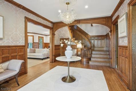 372 Up Mountain Avenue Montclair NJ 07043