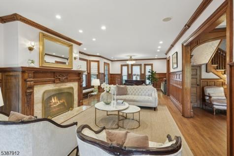 372 Up Mountain Avenue Montclair NJ 07043