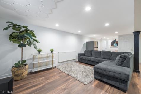 224 Gates Avenue Long Hill NJ 07933