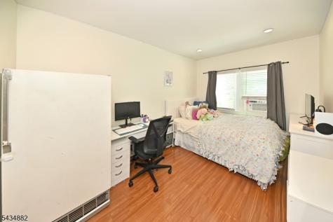 28 Makemoney Avenue Wanaque NJ 07420