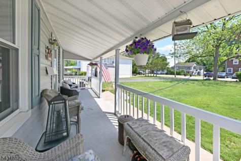 28 Makemoney Avenue Wanaque NJ 07420
