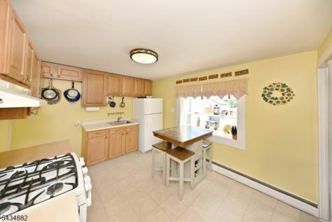 28 Makemoney Avenue Wanaque NJ 07420
