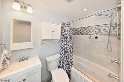 28 Makemoney Avenue Wanaque NJ 07420