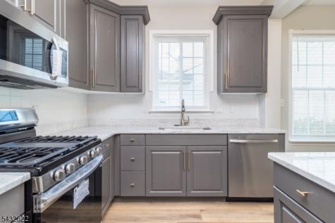 6 Weybourne Lane White NJ 07823