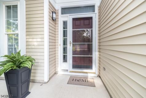 6 Weybourne Lane White NJ 07823