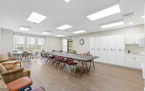 6 Weybourne Lane White NJ 07823