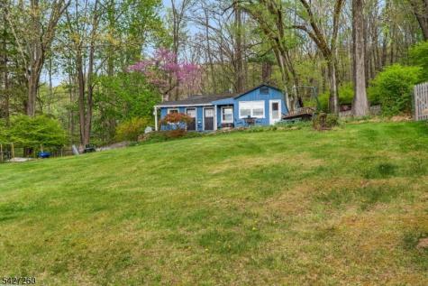 81 Turtleback Road Washington NJ 07853