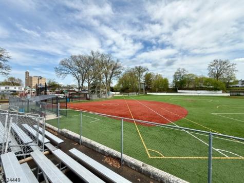 40 South Drive Rochelle Park NJ 07662