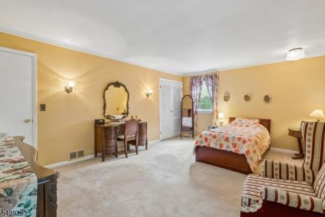 44 Korwel Circle West Orange NJ 07052