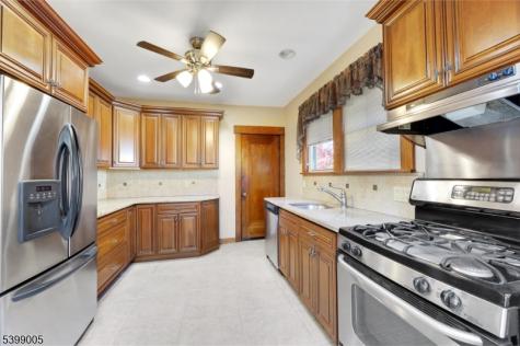 80 Garfield Place Totowa NJ 07512