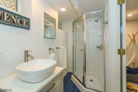 19 Carolin Road Montclair NJ 07043