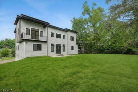 30 Winthrop Road Millburn NJ 07078