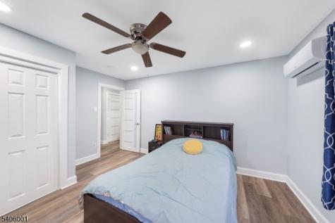 61 Keer Avenue Newark NJ 07112