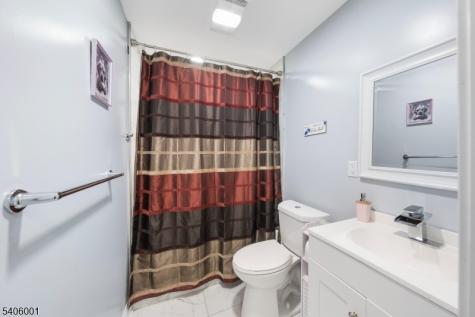61 Keer Avenue Newark NJ 07112