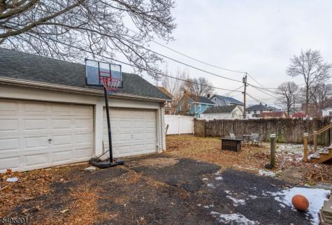 61 Keer Avenue Newark NJ 07112