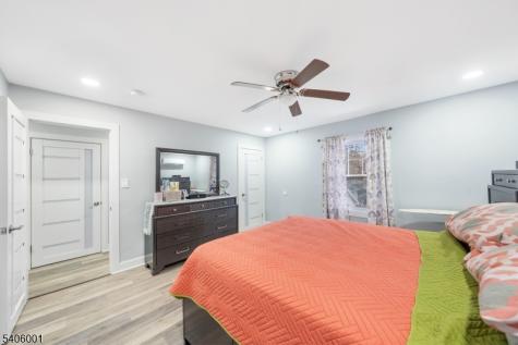 61 Keer Avenue Newark NJ 07112
