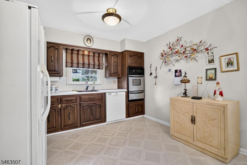 38 Sherwood Avenue East Brunswick NJ 08816