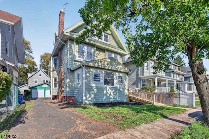 389 N Maple Avenue East Orange NJ 07017