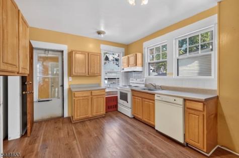 389 N Maple Avenue East Orange NJ 07017