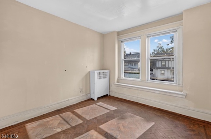 389 N Maple Avenue East Orange NJ 07017