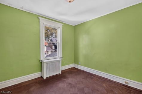 389 N Maple Avenue East Orange NJ 07017