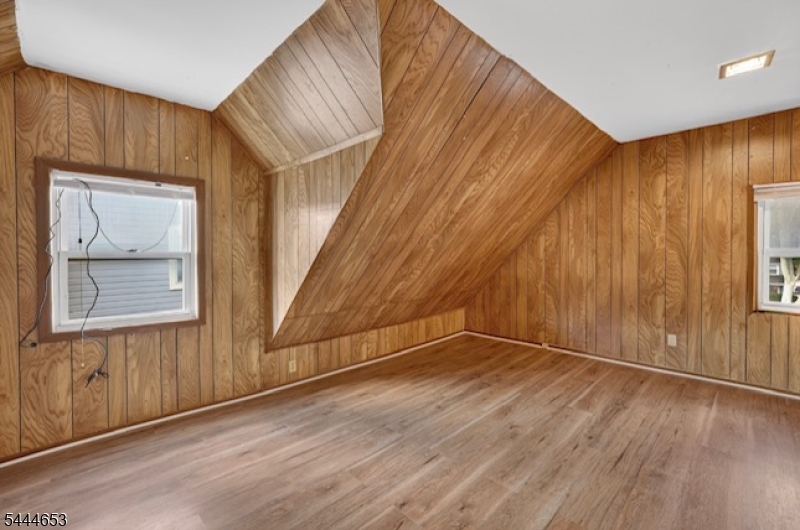 389 N Maple Avenue East Orange NJ 07017