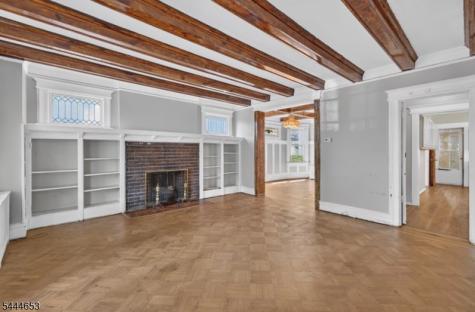 389 N Maple Avenue East Orange NJ 07017