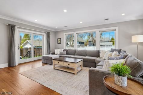 8 Newman Avenue Verona NJ 07044