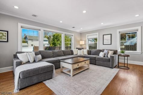 8 Newman Avenue Verona NJ 07044
