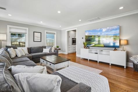 8 Newman Avenue Verona NJ 07044