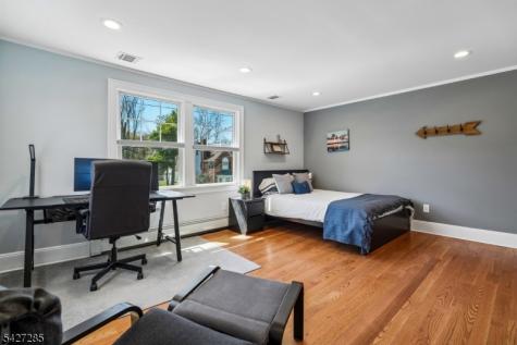 8 Newman Avenue Verona NJ 07044