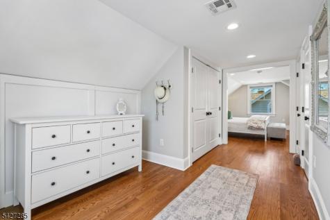 8 Newman Avenue Verona NJ 07044