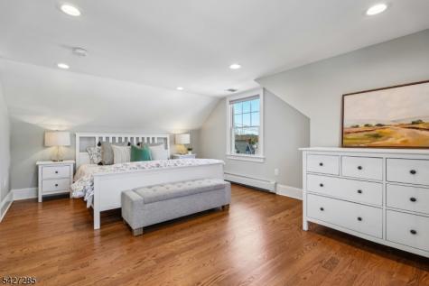 8 Newman Avenue Verona NJ 07044