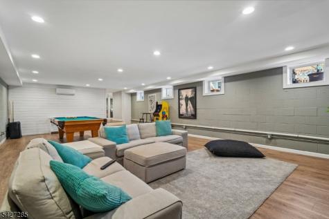 8 Newman Avenue Verona NJ 07044