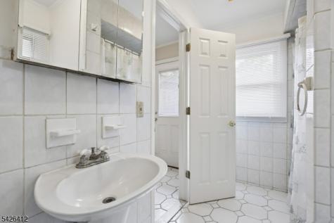 312 Lenox Avenue Pompton Lakes NJ 07442